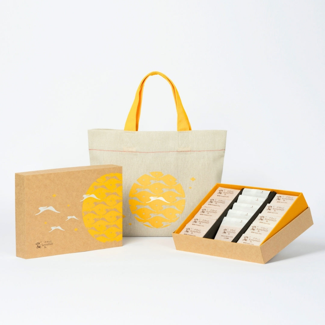 經典中秋禮盒 (鳳梨酥 + 蘋果酥 + 山丘芭娜娜) 【預購 - 保存期限：10月2日或之後】